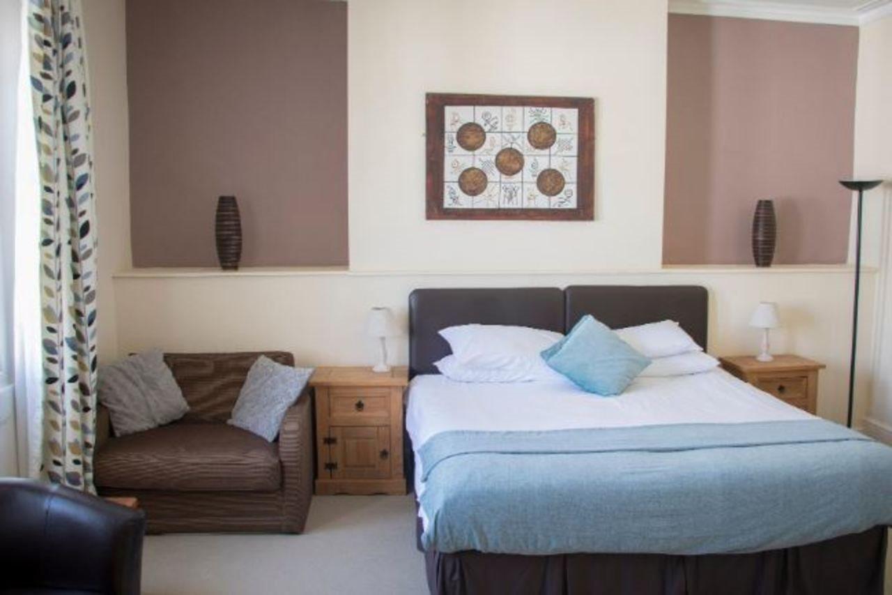 The Sheldon B&B - Free Private Parking Eastbourne Dış mekan fotoğraf
