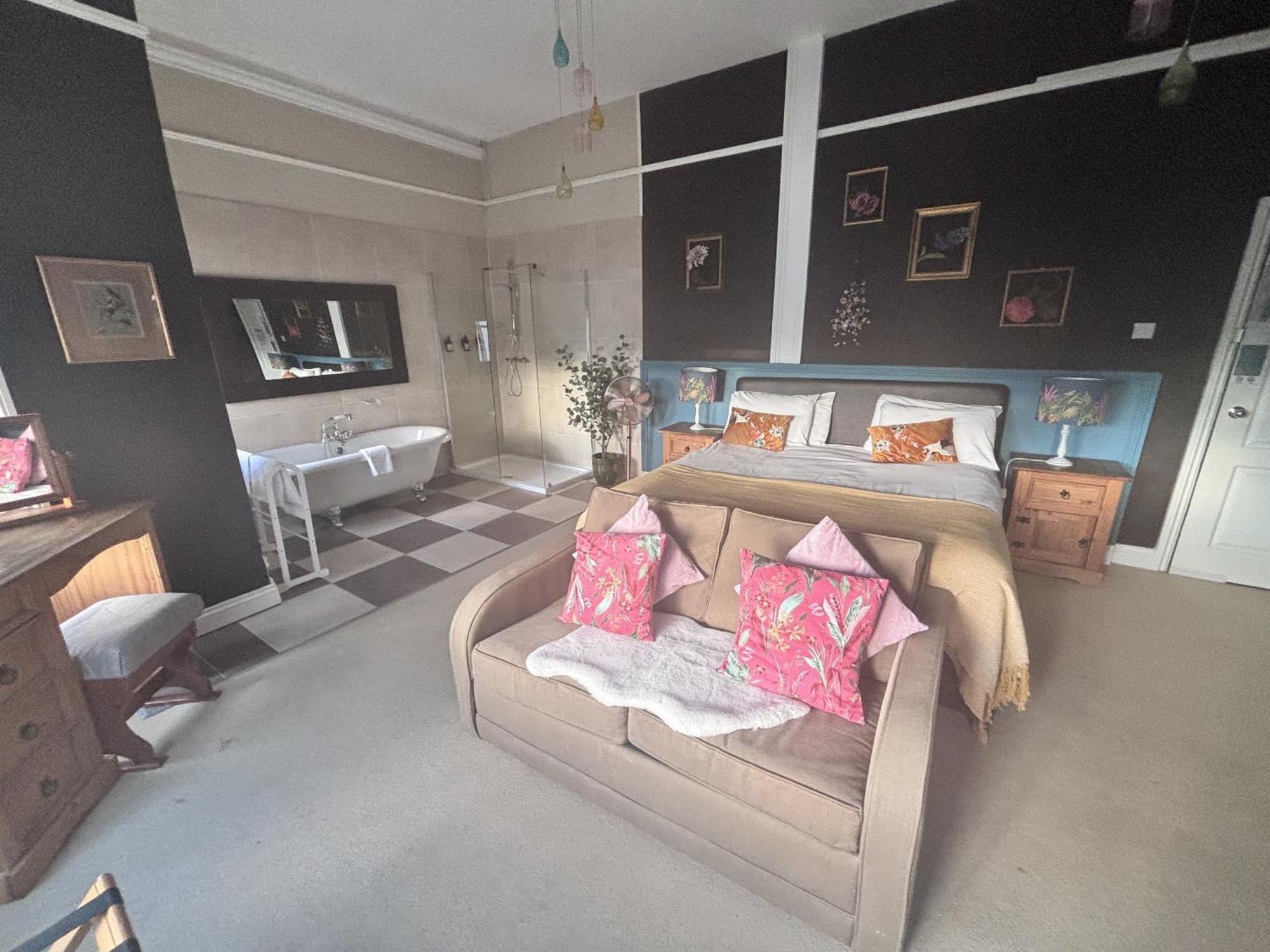 The Sheldon B&B - Free Private Parking Eastbourne Dış mekan fotoğraf