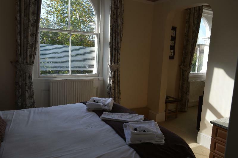The Sheldon B&B - Free Private Parking Eastbourne Dış mekan fotoğraf